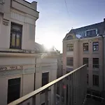3 Bedroom / Compact Apt Old Town