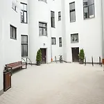Luxury Studio With A Park View