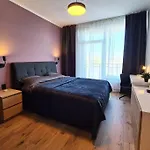 Stylish Apartment With Parking & Spacious Balcony