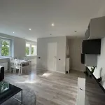 Expansive One Bedroom Gem In A Peaceful Locale