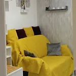 Colorfull Experience In Hause Built 1910 Fast Free Wifi Free Parking