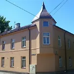 Colorfull Experience In Hause Built 1910 Fast Free Wifi Free Parking