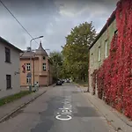 Colorfull Experience In Hause Built 1910 Fast Free Wifi Free Parking