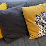 Cozy Place On The Left Bank