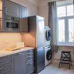 Luxury Renovated - 600 Mbit - 64 M2 - 65 Inch Tv