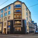 Wide & Light Apartment - Self Check In