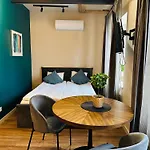 Colonel Suites & Apartments