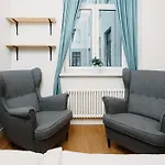 Stylish Central Apartment - 5 Mins To Old Town