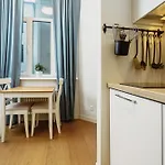 Stylish Central Apartment - 5 Mins To Old Town