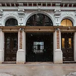 Stylish Central Apartment - 5 Mins To Old Town