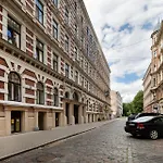 Kalnina Street Studio Apartment