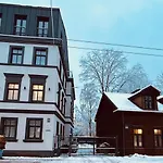 The Right Coast Apartment With Free Private Parking
