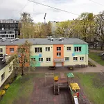 Brivibas Yard Apartment With Parking In City Center