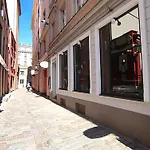 Gleznotaju Old Town Two Bedroom Apartment