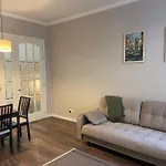 Old Town Modern Apartment