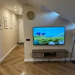 B34 Loft Apartment