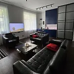 Modern Apartment In Embassy Area