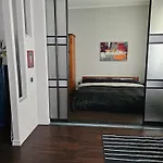 Modern Apartment In Embassy Area