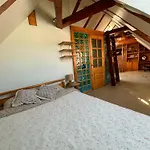 Authentic Loft In The Heart Of Old Town