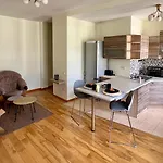 Sunny, Quiet Apartment Near The Riga Center