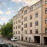 Modern Studio-Apartment In The Centre, Free Parking