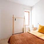 Cosy Old Town Flat In A Modern Secured Apt. Block