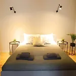 Two Bedroom Charismatic Apartment In The Old Town