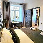 Modern 2 bedroom apartment in the city centre