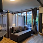 Two Way Free Airport Shuttlе Inn