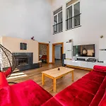 Amber Villa