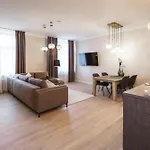 Bearsleys Downtown Apartments