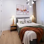Raina Boulevard Exclusive Design Apartments By The Park