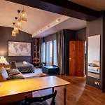 Spacious 2-Story Apt. W/ Terrace - 280 M2