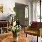 Spacious City Apartment With Balcony