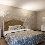 Luxury And Romance In Old Town