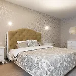 Luxury And Romance In Old Town