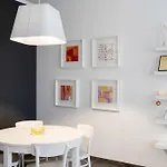 Sunny Apartment In Old Riga