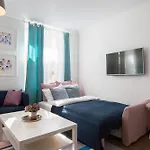 Cozy Old Town Studio Apartment
