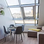 Marmor House