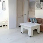 The Henhouse - A Modern Loft In The Very Center