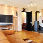 Raina Lux Apartment