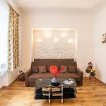 Old Town Peldu Apartment