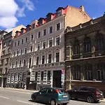 Sunny And Compact Apartment