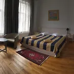 A1 Apartments With Free Parking