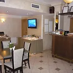 Riverside Hotel