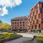 St. Peter\'S Church Apartment