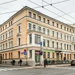 Merkela Design Apartment With Park View