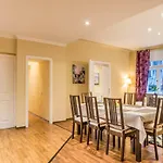 Charming Spacious 3 Bedroom In Old Town
