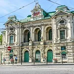 Budget Apartment In Old City