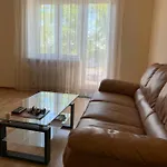 3 Bedrooms Apartment With Free Parking And River View